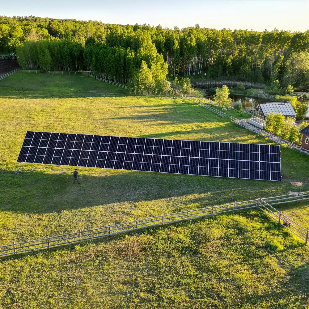 Rocky View 32 kW Edit Upscale small - - Level Up Solar